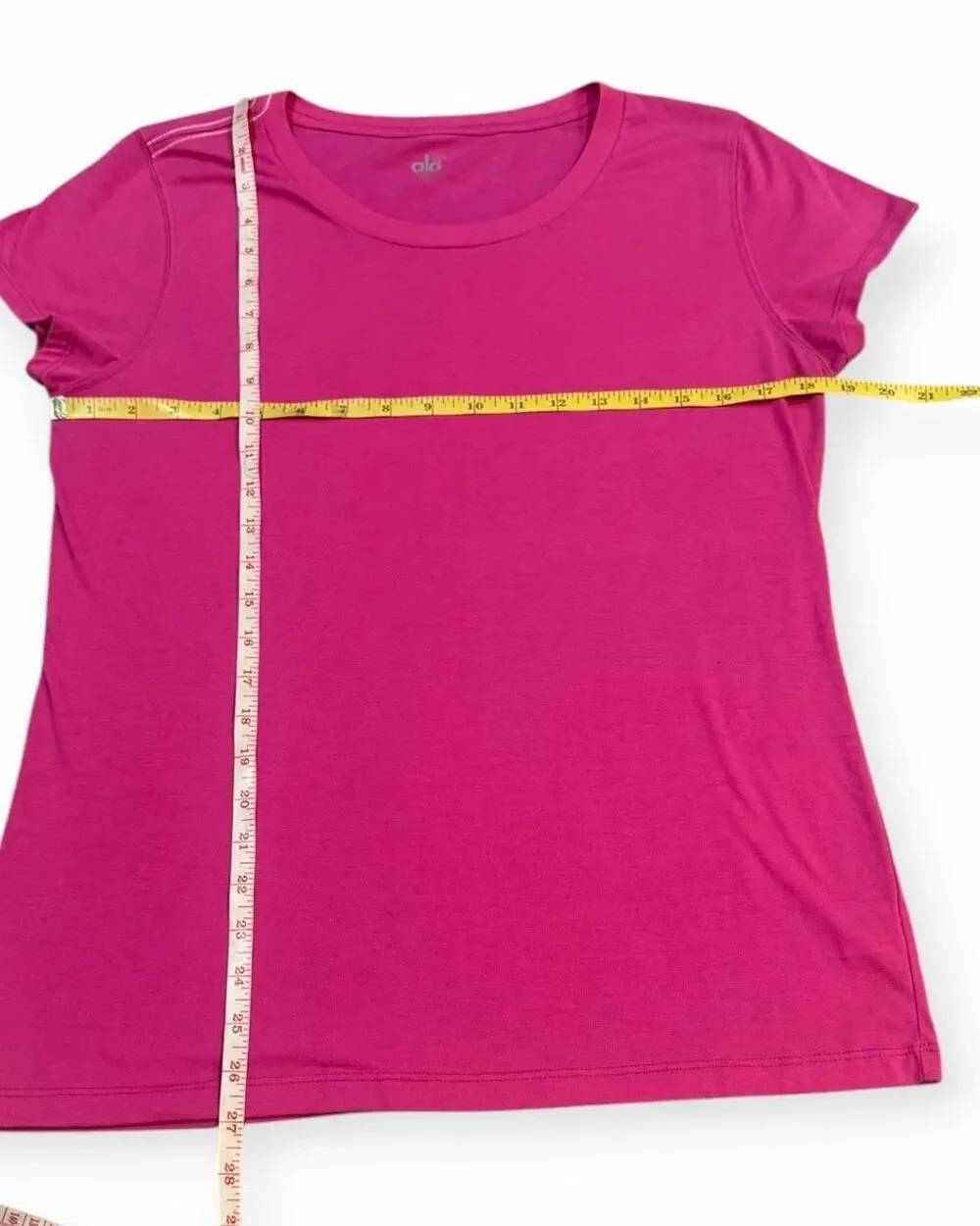 ALO YOGA CoolFit Fuchsia Pink Scoop Neck Short Sleeve Athletic Tee XL